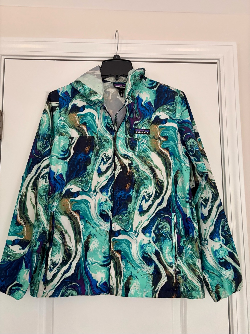 Patagonia Women's Swirl Print Ski Jacket in Teal, Navy & White